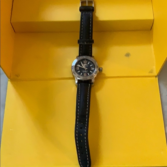 Women’s black leather band/ face Breitling watch. - Picture 7 of 8
